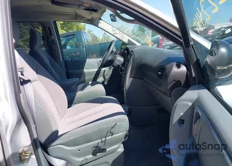 2007 Chrysler Town & Country Touring из США, поврежденный, VIN 2A4GP54L67R136381